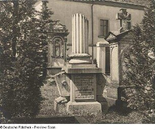 Grabmal für Ernst Voigt
