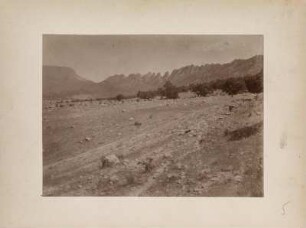 Bergkämme des Zagros : Kämme des "Puschti-Kuh" und des "Kel-e-rennu-Kuh" im Zagros-Gebirge.