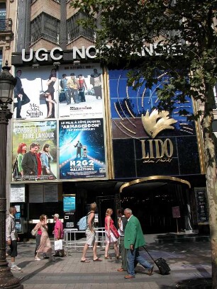 Film-Premieren-Kion Lido auf den Champs Elysees