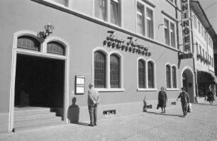 Wiedereröffnung der Hotel-Speisegaststätte "Goldene Krone" in der Pfinztalstraße 58