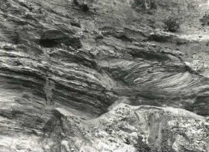 Altpleistozäne Sande in Parallel- und Kreuzschichtung. Sönitz-Weitzschen südwestlich von Meißen, Sandgrube