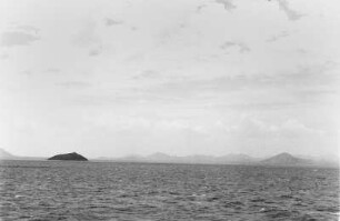 Panorama : Küstenlinie von Assab, mit vulkanischen Kuppen