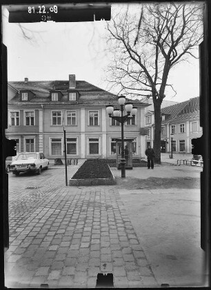Potsdam, Otto-Nuschke-Straße (Lindenstraße) 16. Wohnhaus mit Läden (um 1736/1737). Straßenfront (von der Brandenburger Straße)