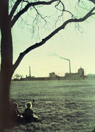 Landschaft mit Fabrik