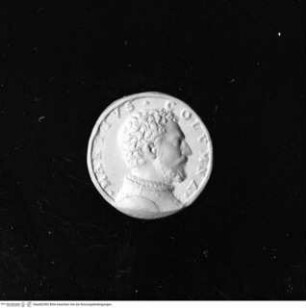 Medaille des Marzio Colonna, Herzog von Zagarolo, und der Livia Colonna, Avers: Marzio Colonna, Brustporträt mit Spitzenkragen nach rechts; Profilrand