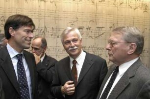 Dr. Matthias Rößler, Sächsischer Staatsminister für Wissenschaft und Kunst), Dr. Thomas Bürger und Prof. Jürgen Hering (ehemaliger Generaldirektor der SLUB)