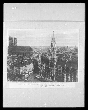 München, Stadtansicht : München. Innenstadt mit Neuem Rathaus, Frauenkirche vom Turm der Peterskirche