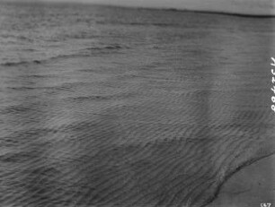 Am Meer in Alcúdia : Flache Wellen am Strand von Alcúdia