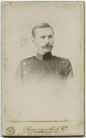 Poser und Groß-Naedlitz, Hermann von