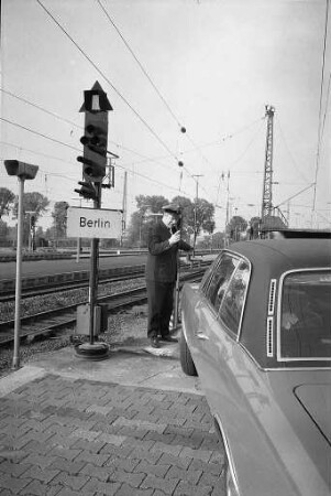 Autoreisezug-Verkehr am Bahnhof Karlsruhe-Durlach