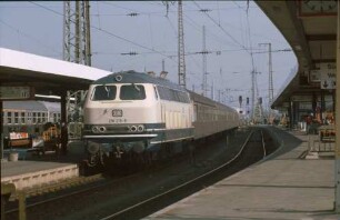 Nürnberg Hbf. Lok 218 218 Eilzug MAK-N Bnb-Wagen