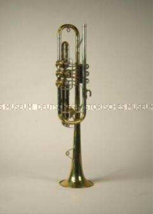 Trompete (B-Stimmung), mit drei Drehventilen, ohne Mundstück, mit originalem Instrumentenkoffer