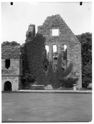 Kirkwall, Schottland. Ruine des Palastes von Earl II. Patrick Stewart (begonnen 1607), Giebelfront