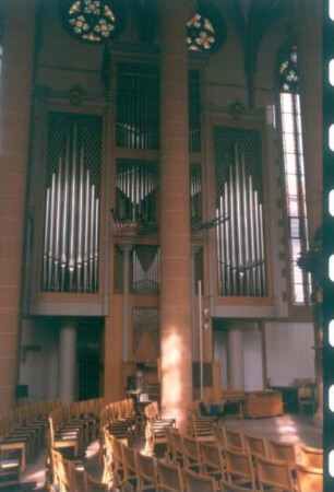 61 Register : Orgel von Fa. G. F. Steinmeyer & Co., op. 2354 (1980-1993; 1997 Überholung und Neuintonation, G. Lenter). Heidelberg, Heiliggeistkirche