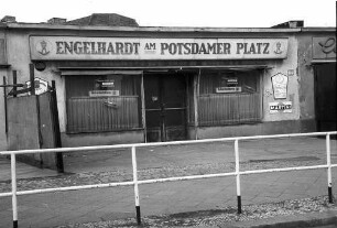 Berlin: "Engelhardt Kneipe" am Potsdamer Platz