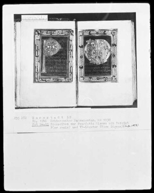 Sakramentar mit eingearbeitetem Graduale — Initialzierseite mit Initialligatur VD (Vere Dignum), Folio 10recto