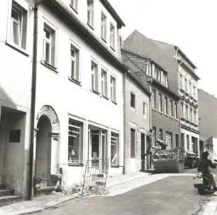 Colditz, Töpfergasse 21. Wohnhaus mit Laden (1614). Straßenansicht (wohl mit Nr. 23/27)