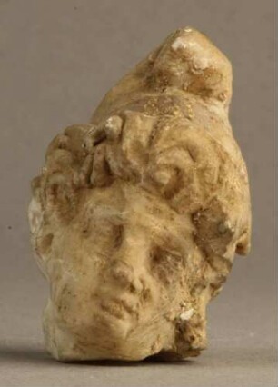 Kopf mit phrygischer Mütze von einer Volterraner Urne, Paris (?)