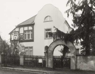 Radebeul, Augustusweg 77. Villa (1902, O. Menzel)