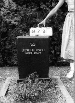Grabstein 978
