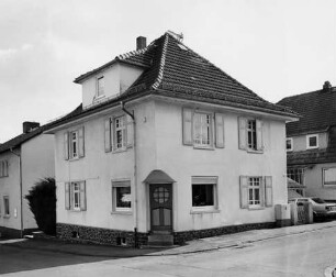 Wohnhaus; Lauterbach, Schillerstraße 16