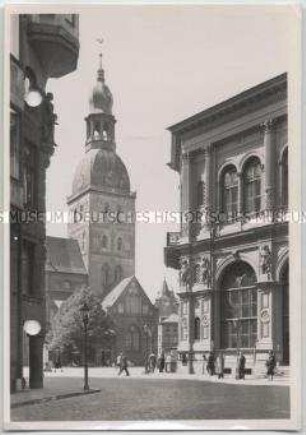Riga, Börse und Dom St. Marien
