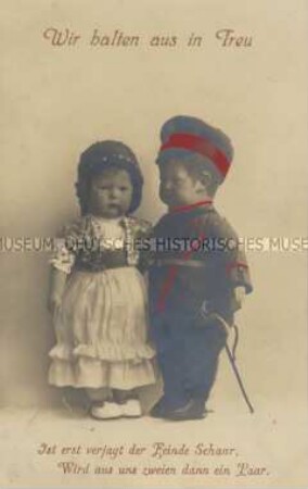 Käthe-Kruse-Puppen, als Soldat und Mädchen angezogen