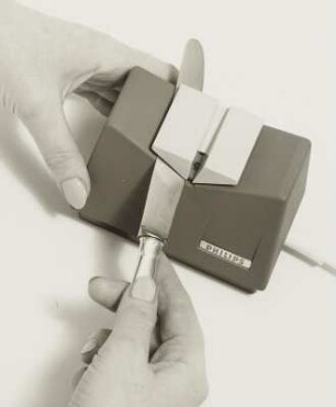 Philips Messerschleifgerät „HM 3600"