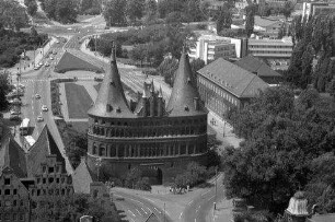 Lübeck: von der Petrikirche, auf Holstentor