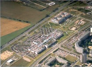Erfurt-Gispersleben, Nordhäuser Straße 73 t. Thüringen-Park (Eröffnung 2003). Luftbild-Schrägaufnahme von Ostsüdost