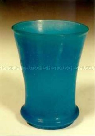 Blauer Becher