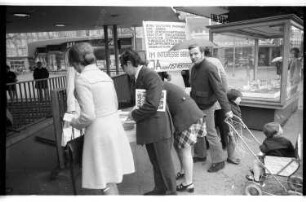 Kleinbildnegativ: Unterschriften für Ratifizierung, 1972