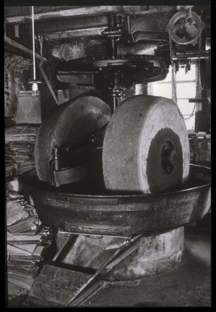 Papiermühle Niederzwönitz, Kollergang 1904 (Foto aus dem technischen Museum Papiermühle Niederzwönitz)