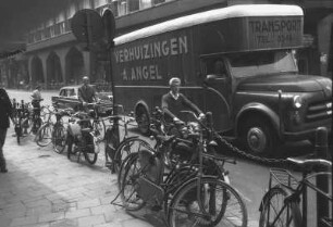 Niederlande. Amsterdam. Straßenszene