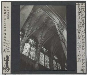 Chartres, Kathedrale Notre-Dame : Innenansicht, Langhaus, Obergaden, Gewölbe
