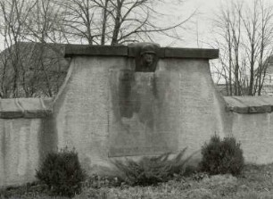 Denkmal für die Gefallenen des 1. Weltkrieges : Denkmal für die Gefallenen des 1. Weltkrieges. Sandstein (nach 1918). Weißenberg-Gröditz, Friedhof
