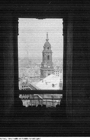 Dresden. Blick auf Kreuzkirche, Neues Rathaus und Altmarkt, 1947