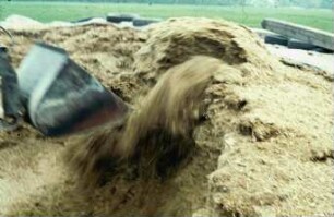 Fotografie: Maissilage, Ein- und Auslagerungstechnik, Frontlader