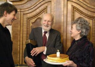 Soiree "Bertrand Roth und sein Dresdener-Musiksalon"; Stefan Eder (Pianist), Dr. Jörg Bertrand Müller (in Bern lebender Enkel von Bertrand Roth), der an diesem Tag seinen 80. Geburtstag feierte, und Eleanor Müller (Ehefrau)