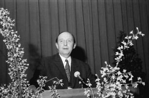 Offenburg: Oberrheinhalle; Ansprache: Ministerpräsident Filbinger