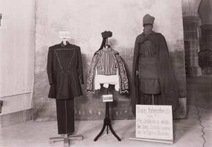 Französische Spahí- und griechische Evzonenuniform