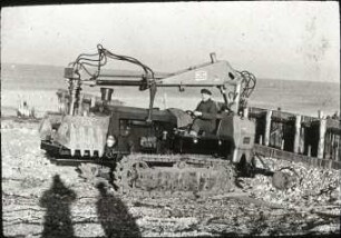 Atlas- Schwenklader der Fa. Weyhausen, montiert auf den KS 07/62