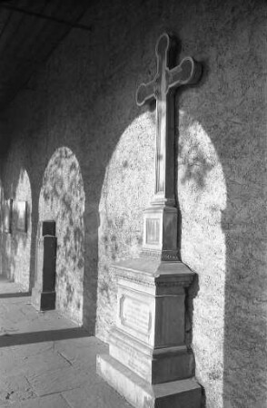 Gruftenhalle im Alten Friedhof an der Kapellenstraße.