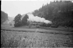 Mägerkingen - Trochtelfingen, Lok 11, stilreine Landesbahn-Garnitur, seit 2004 der denkmalgeschützte Hohenzollernzug
