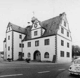 Rathaus (Massivbau); Pfungstadt, Kirchstraße 1