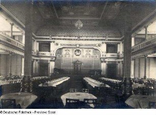 Dresden-Altstadt, Ostra-Allee 13. Gewerbehaus (1870; B. Schreiber). Großer Saal mit Bühne