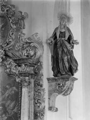 Madonna im Strahlenkranz