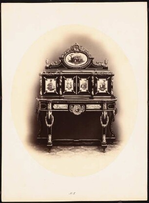 Weltausstellung 1867, Paris (?) Sekretär: Präsentation eines Empiresekretärs
