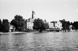 Bad Schachen: Hotel vom See aus