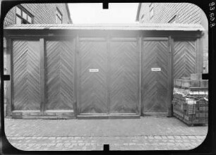 Schmalkalden, Pfaffengasse. Garage. Straßenfront